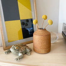 Load image into Gallery viewer, Ceramic Bud Vase