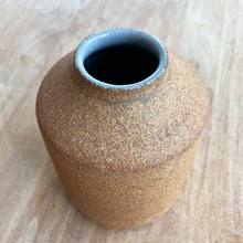 Load image into Gallery viewer, Ceramic Bud Vase