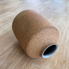 Load image into Gallery viewer, Ceramic Bud Vase