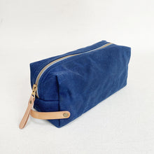 Load image into Gallery viewer, Large Waxed Canvas Dopp Kit #114