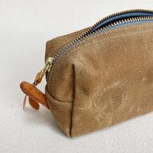 Load image into Gallery viewer, Small Waxed Canvas Dopp Kit #115