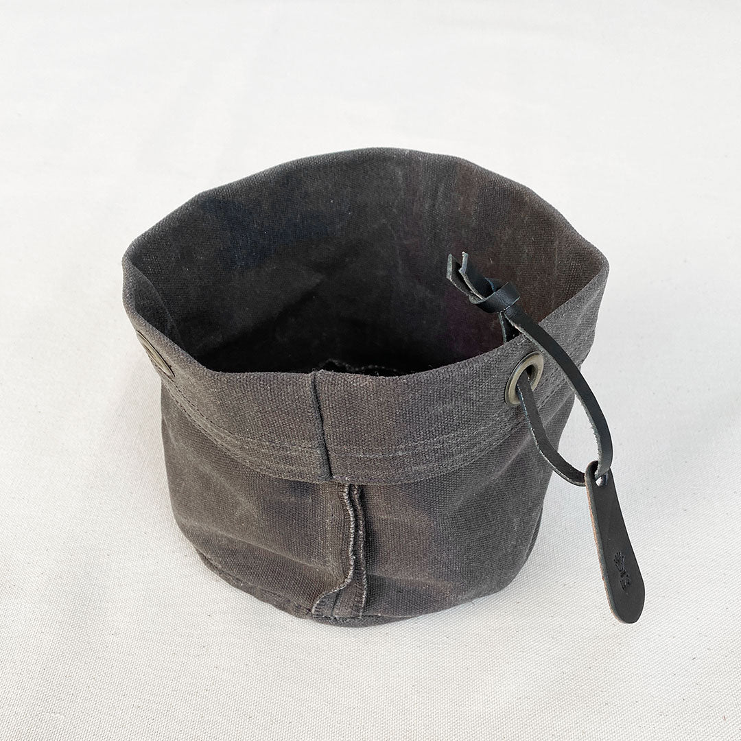 Medium Waxed Canvas Planter Winter Session