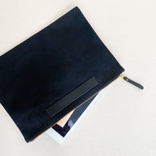 Load image into Gallery viewer, Medium Waxed Canvas Zip Folio #121