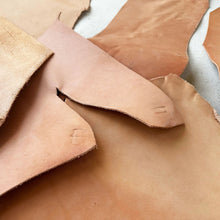 Load image into Gallery viewer, Leather Scrap: Natural Cowhide (Lot 17)