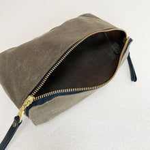 Load image into Gallery viewer, Waxed Canvas Zipper Pouch #119