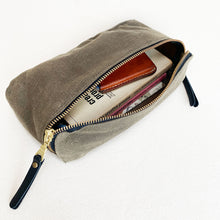 Load image into Gallery viewer, Waxed Canvas Zipper Pouch #119