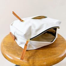 Load image into Gallery viewer, Canvas Dopp Kit
