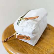 Load image into Gallery viewer, Canvas Dopp Kit