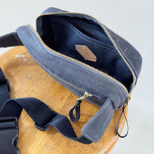Load image into Gallery viewer, Waxed Canvas Hip Sack
