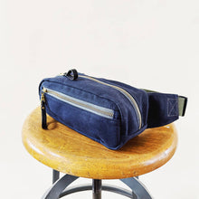Load image into Gallery viewer, Waxed Canvas Hip Sack