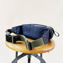 Load image into Gallery viewer, Waxed Canvas Hip Sack