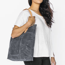 Load image into Gallery viewer, Waxed Canvas Zipper Tote Bag
